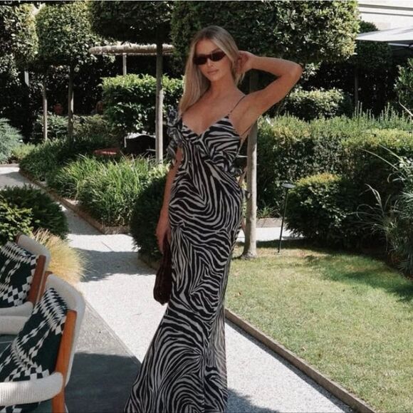 NWT ZARA RUFFLED LONG ANIMALβPRINT DRESS zebra satin maxi - Picture 3 of 16